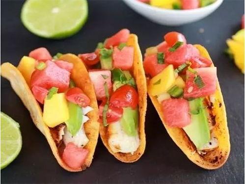 多人吃瓜图片,吃瓜群众围观娱乐圈大事件